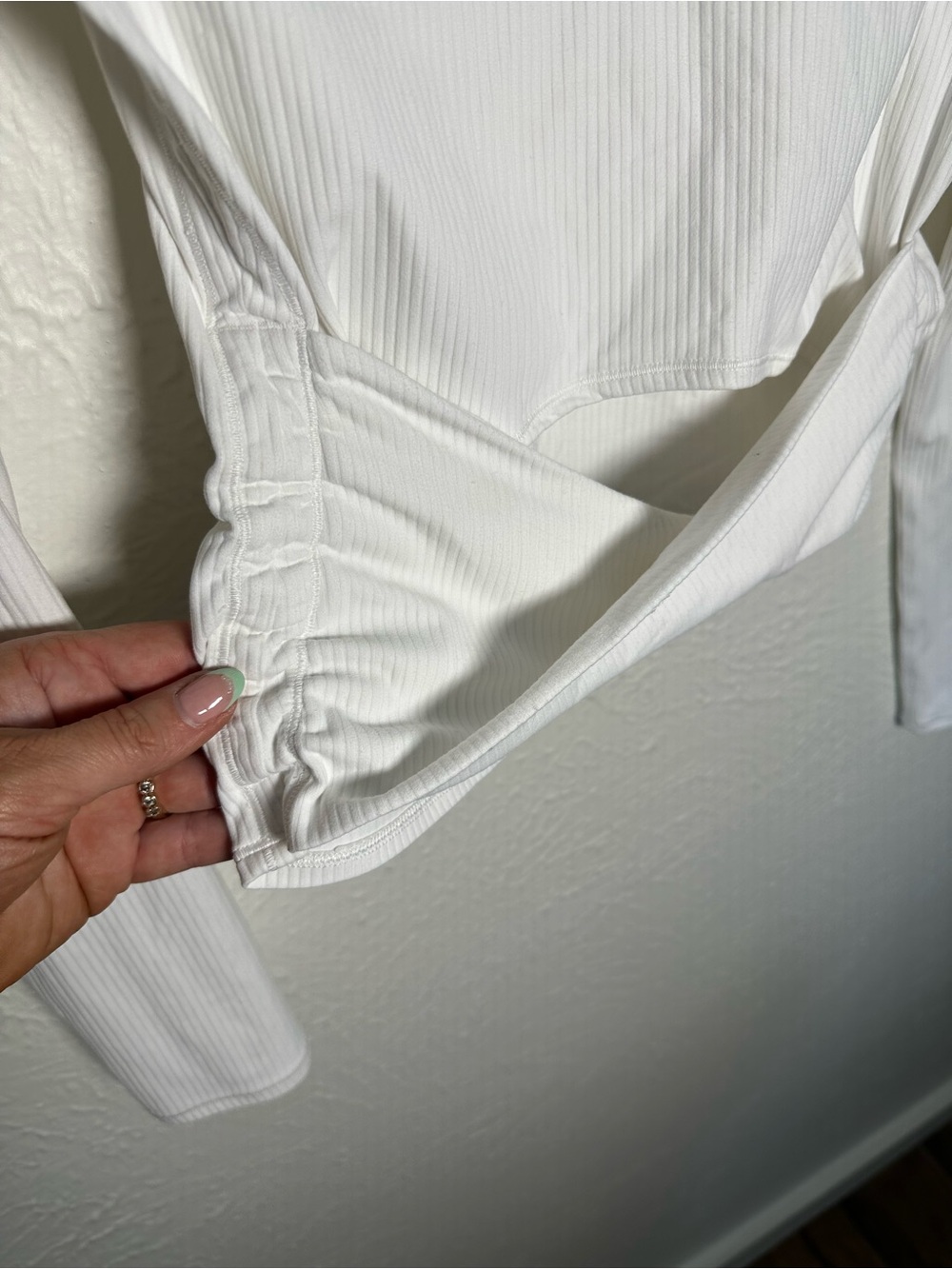 Lululemon Long Sleeve Top Womens Small White Ribbed Athletic Athleisure - Picture 6 of 6